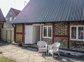 Amazing Apartment In R With Kitchen, holiday rental in Råå 