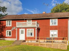 Amazing Home In Vetlanda With Wifi, hotel Vetlandában