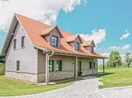 Three-Bedroom Holiday Home In Schillingsfurst