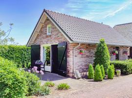 Amazing Home In Udenhout With House A Panoramic View, budjettihotelli kohteessa Udenhout