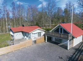 Amazing home in Ljungby with 3 Bedrooms and WiFi, magánszállás Ljungbyban