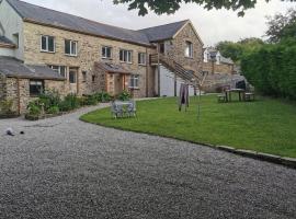 THE OLD RECTORY SOUTHCOTT APARTMENT in Jacobstow 10 mins to Widemouth bay and Crackington Haven,15 mins Bude,20 mins tintagel, 27 mins Port Issac, hotel i Jacobstow