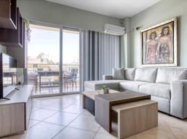 Sunny & cosy 2nd floor apt with a balcony, hotell nära Agios Antonios Metro Station, Aten