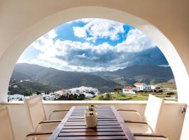 Pirgos Suites, hotel en Pánormos