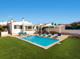 Villa Santi III by Villa Plus，位于卡拉恩波特的酒店