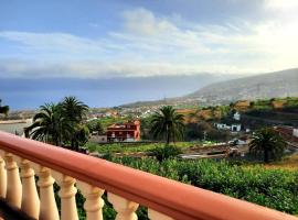Paradise Villa Constancia with Views, feriebolig i La Corujera