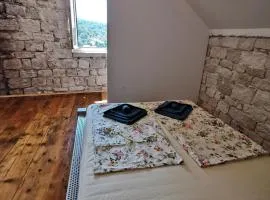 Apartment Stone