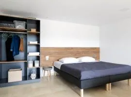 Livingfy Apt with mountain view & garden