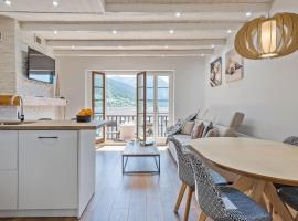 Luderna - Apartamento con terraza Mirador Salardu, Hotel in Naut Aran