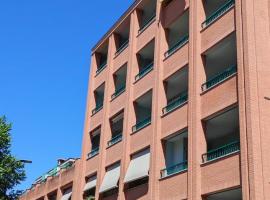 6 a casa, hotel cerca de Estación de metro Comasina, Milán