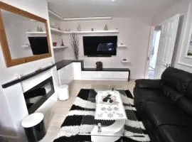 Isleworth - Apt - Stay 4 - Parking - Riverside