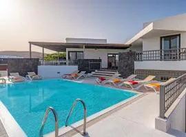 Villa Inma Calero by Villa Plus