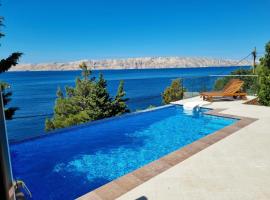 Villa Relax , with seaview and two pools near beach, rental pantai di Starigrad