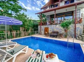 Havuzlu Mustakil Lüx Villa Doğa SAPANCA 150 MT2