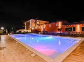 Relais Paradiso Resort & Spa, hotel amb piscina a Gualdo Cattaneo