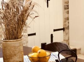 Guesthouse Giraffe, homestay in Tivat