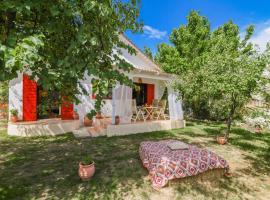 Therianos Traditional Villas, hotelli Kallitheassa