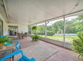 Pet-Friendly Apopka Home 30 Mi to WDW!、オーランドのホテル