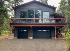 Family-Friendly McCall Cabin Pool Access and Bikes