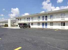 Motel 6-Middleburg Heights, OH - Cleveland