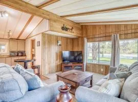 Riverside Breeze - Meredith Lodging