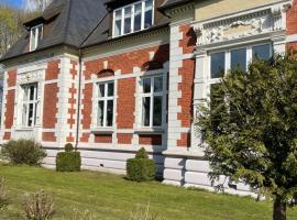 Dobbeltværelse i smuk palævilla, hotel v destinaci Stenstrup
