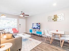 Vivant - 1BR - SoCo Chic Apts Close to Downtown, apartment in Austin