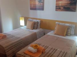 City's Heart Guesthouse, guest house in Ponta Delgada