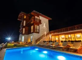 NORTH STORY - Luxury Chalet - Apartments & rooms、ジャブリャクのコテージ