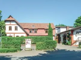 Nine-Bedroom Holiday Home In Petershagen Ot Frille
