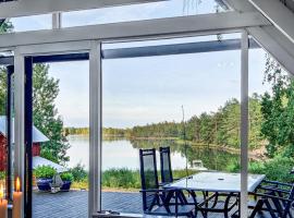 Brīvdienu māja Stunning Home In Figeholm With House Sea View pilsētā Kråkemåla