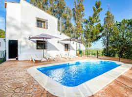 Pet Friendly Home In Colmenar With Kitchen, pet-friendly hotel in Colmenar
