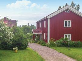 Amazing Home In Vimmerby With House Sea View, loma-asunto Vimmerbyssä