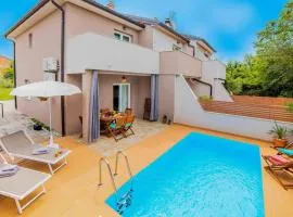 Awesome Home In Klimno With 2 Bedrooms, Wifi And Outdoor Swimming Pool