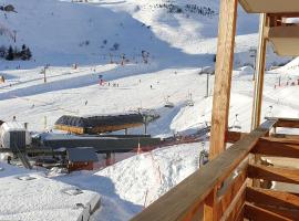 appartement au pied des pistes, hotel v destinaci Orcieres