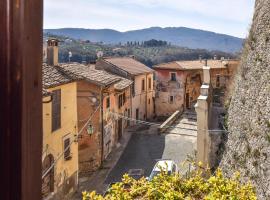 Stunning Home In Poggio Nativo With 4 Bedrooms, hôtel à Poggio Nativo