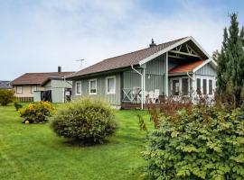 Beautiful Home In Ljungby With 3 Bedrooms, semesterboende i Ljungby