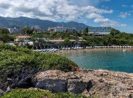 Denizkizi Hotel, hotell i Kyrenia