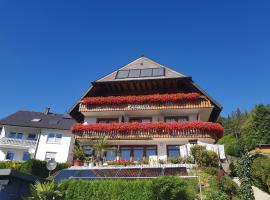 Pension Florianhof, hotel v destinaci Schonach