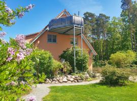 moderne FeWo Nr 4 mit Balkon, Sauna im Haus, Garten - Ferienwohnungen am Wald, vacation rental in Klein Gelm