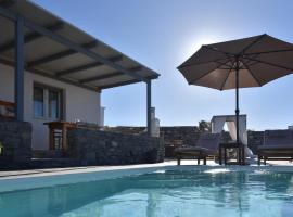 Blue View Villa Apartment #1 With Shared Pool, hotel v destinaci Pounda