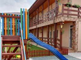 Casa Olimpia 2 Mai，位于多亚马伊的酒店