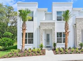 New Spacious & Tranquil Townhouse near Disney - 4BR, 3FB, and Pool – hotel w Orlando
