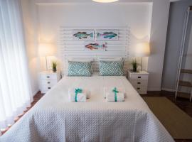 Casa "V&oacute; Minda" - Nazar&eacute; - Alojamento Local