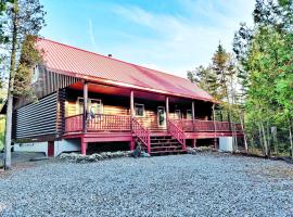 Tobermory Peaceful Private Entire Cottage Log Home Spacious Fully Equipped, chalet i Miller Lake