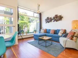 Appartement De Zeemeermin, Free parking