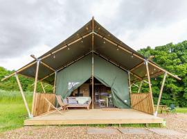 Awe Inspiring two storey tent, holiday home in Crowhurst