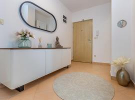 Apartment Izzy, hotel med parkering i Linardići