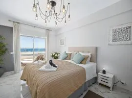 Stylish Algarve Apartment with Spacious Terrace & Sea Views