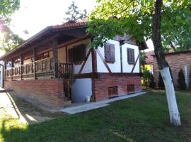 Umjetnička etno kuća Luka, готель, де можна проживати з хатніми тваринами у місті Podravske Sesvete